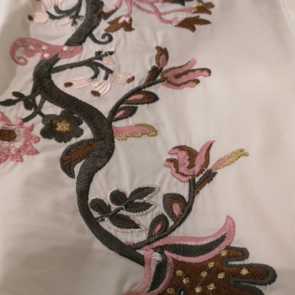 White Cotton blend tunic with embroidery - Picture 2 of 11